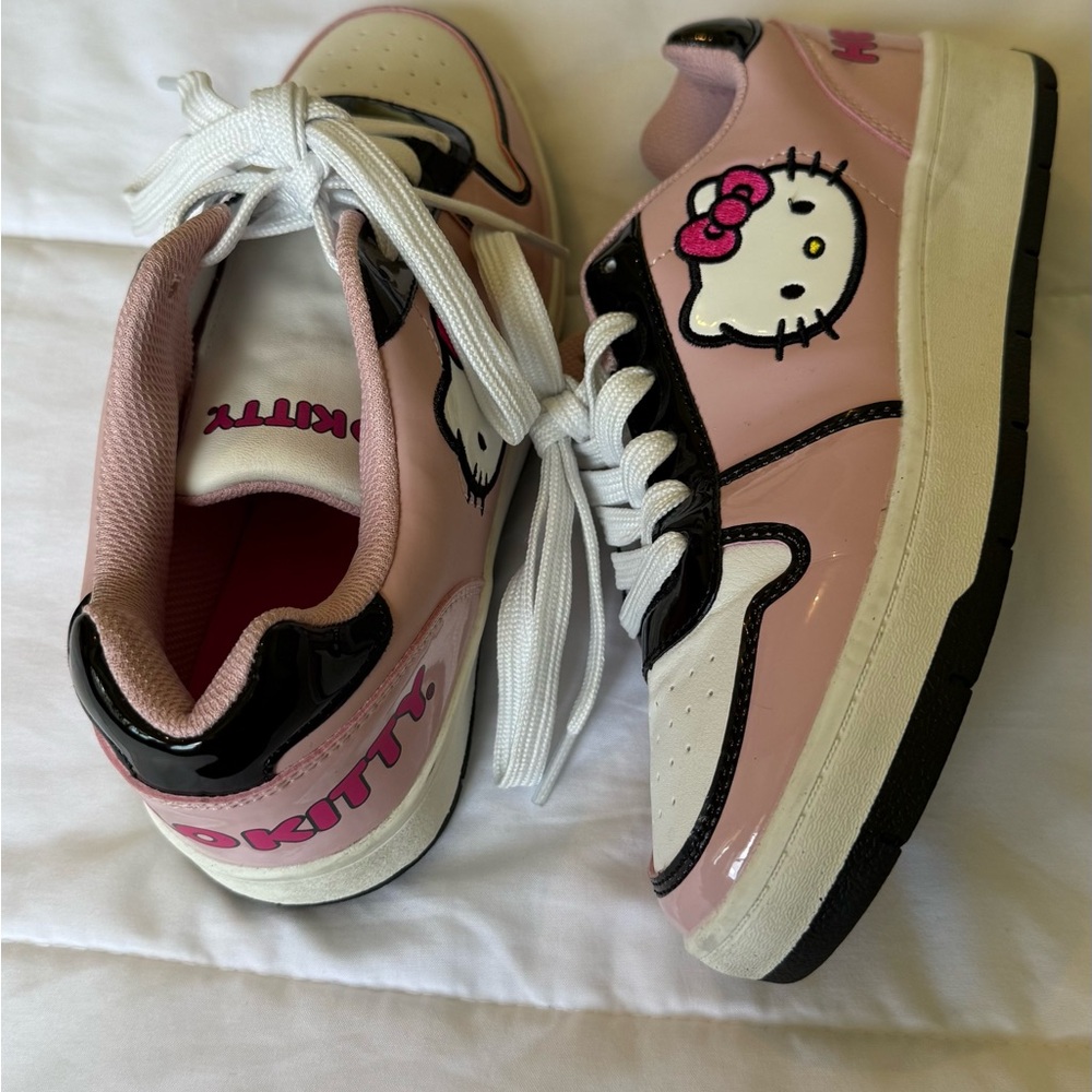 Hello Kitty Pink Shoes size 6